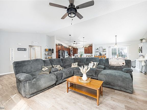 5th image of 5400 Pine Valley Dr
