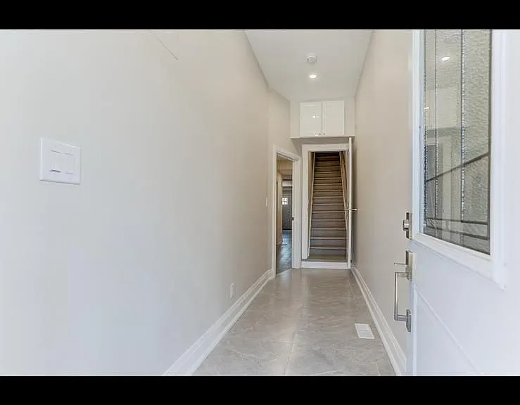 213 Osler St #2 — Photo 26