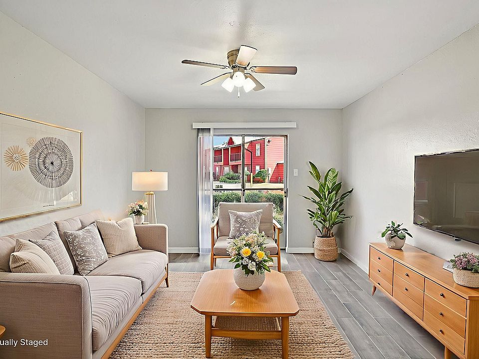 14-web-or-mls-Kuykendahl Rd office-S2502-013 virtually staged