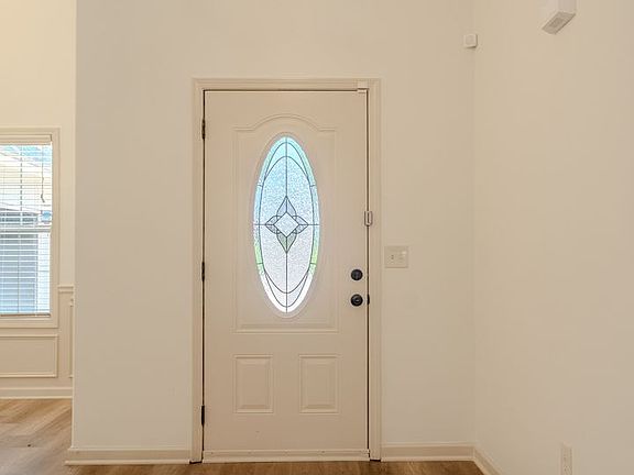 3rd image of 115 Cypress Pl
