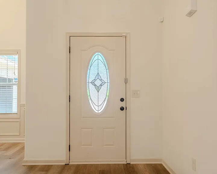 115 Cypress Pl — Photo 3