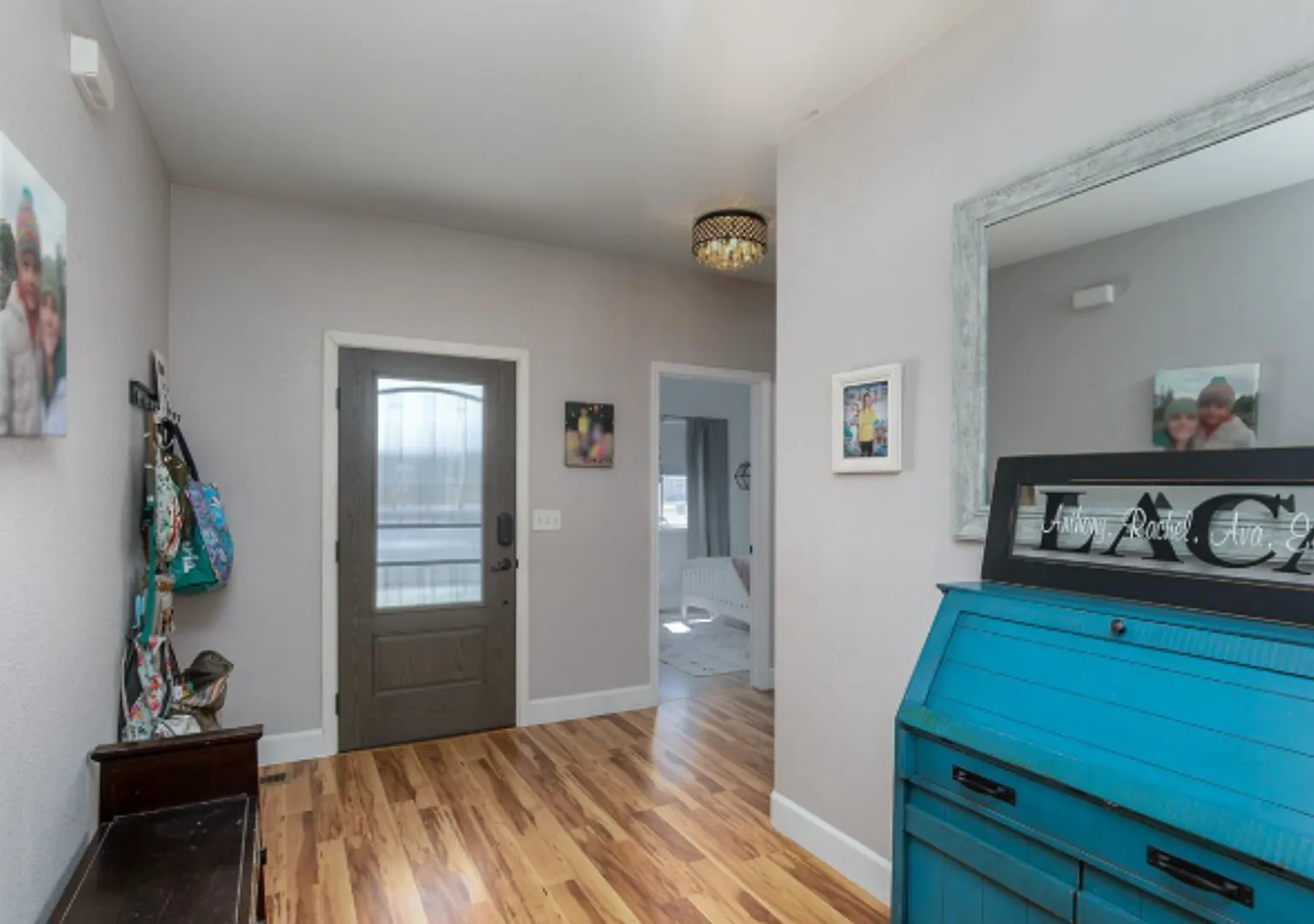 Military-Friendly Rental 3BR/2BA Reno Home — Photo 4