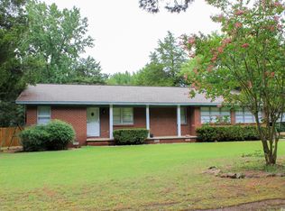 2826 W Country Club Rd, Searcy, AR 72143