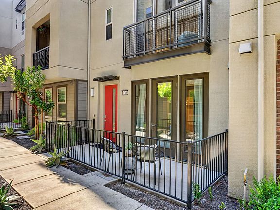 2nd image of 1718 Hazelnut Ln