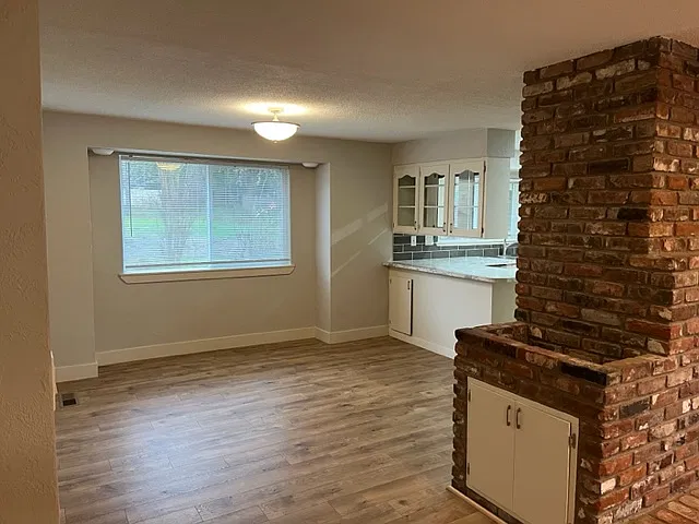 3 bed, 1948 sqft, $2,400 — Photo 3