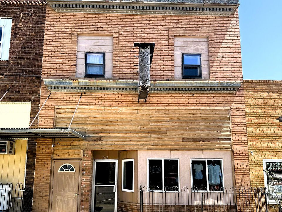 1st image of 216 S Main St