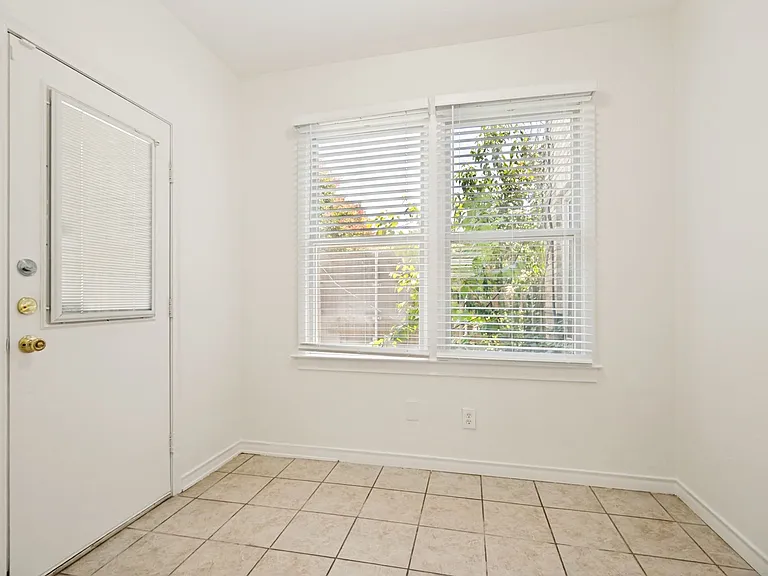 6025 Llano Ave — Photo 10