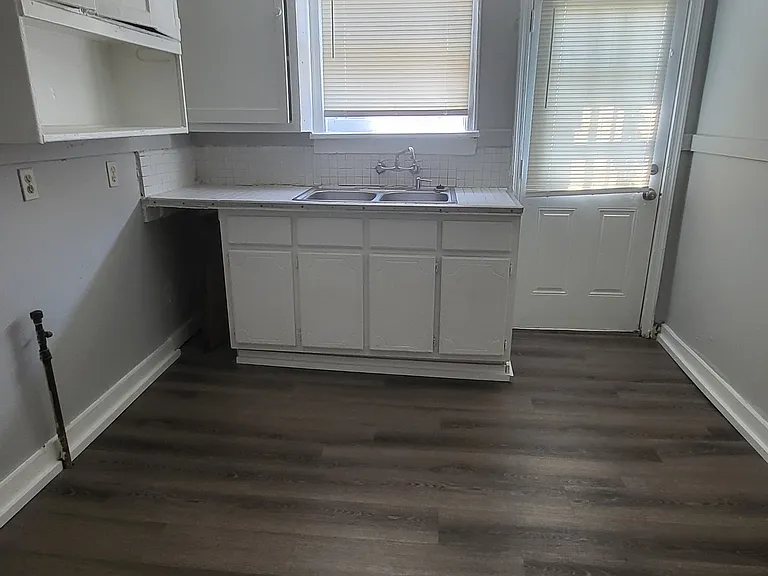 3788 Bayliss Ave — Photo 4