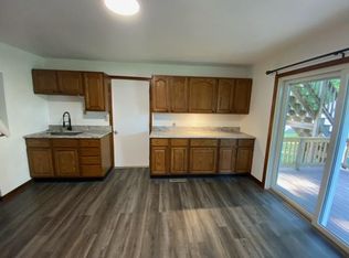 15 Ferry Ave, Northampton, MA 01060