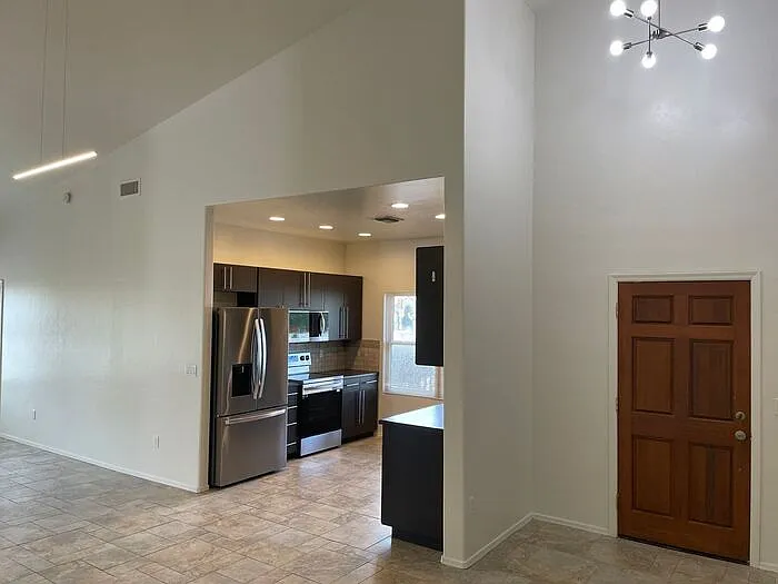 1046 N 4th Ave #2 — Photo 11