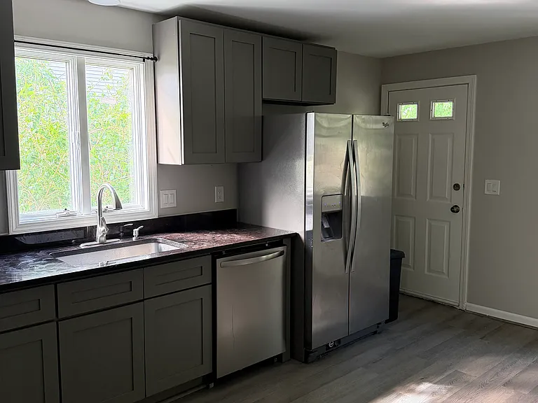 99 W Park St #2 — Photo 4