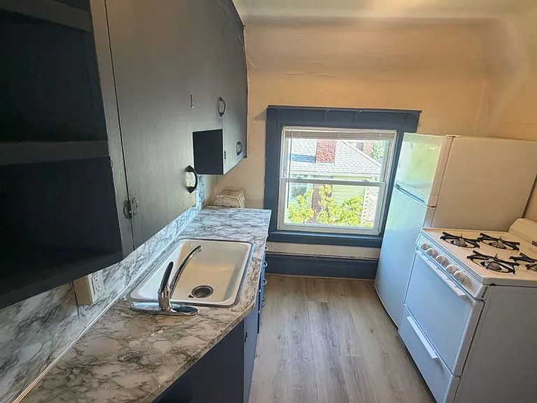 611 Kellogg Ave — Photo 19