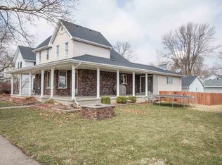 913 10th Ave, Fulton, IL 61252