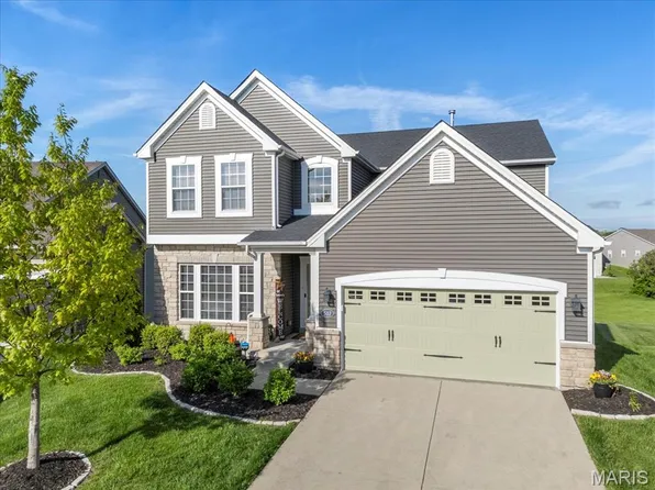 507 Miralago Shore Dr, Saint Peters, MO 63376