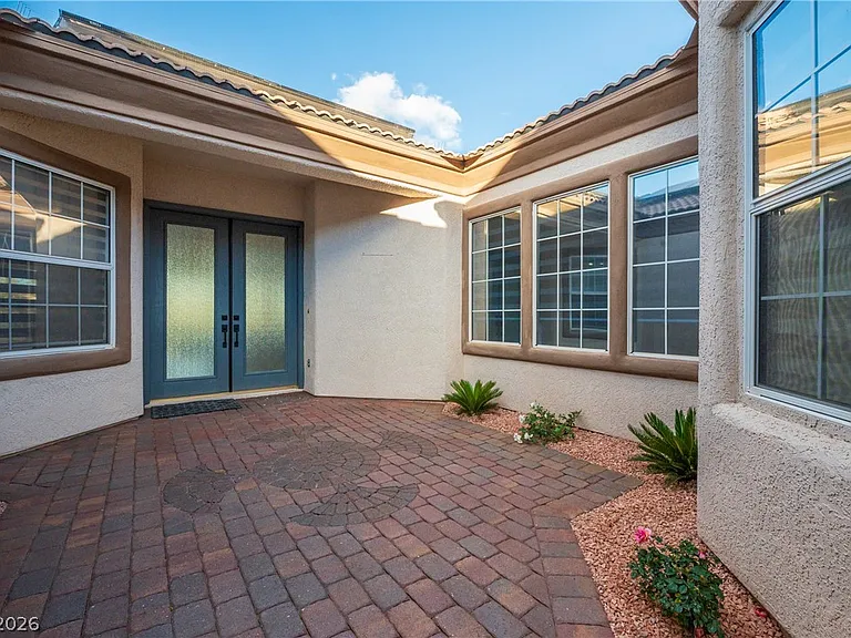 10534 Mandarino Ave — Photo 4
