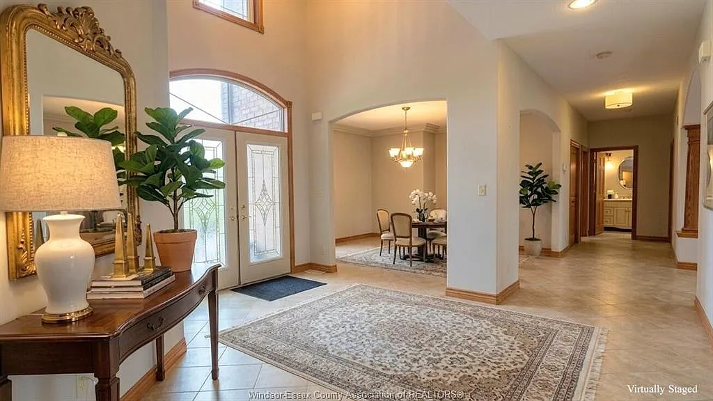 6 bed, 4.5 bath, 5000 sqft, $5,000 — Photo 4