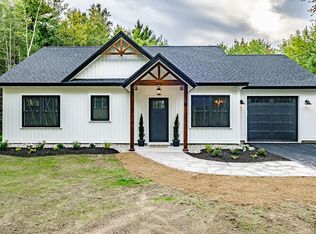 25 Berry Rd, Sweden, ME 04040