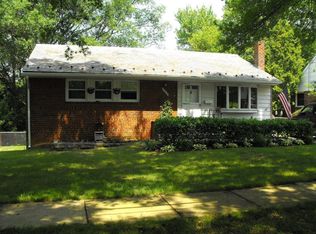 8406 Ravenswood Rd, Hyattsville, MD 20784