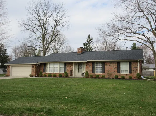 215 Park St, Tecumseh, MI 49286