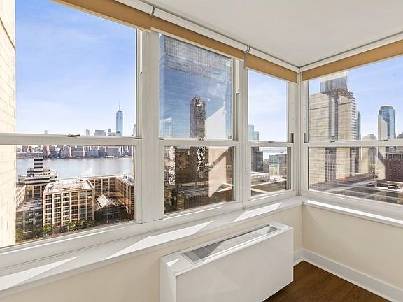 2nd image of 88 Morgan St APT 2606
