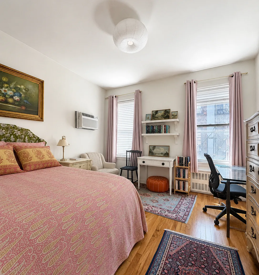 12 Charles Street — Photo 3