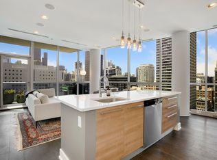 110 W Superior St, Chicago, IL 60654