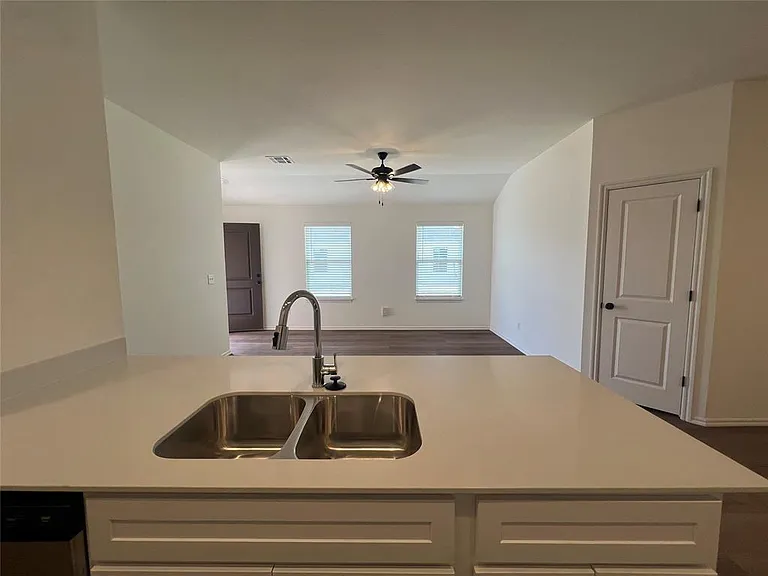206 Mason Ct — Photo 17