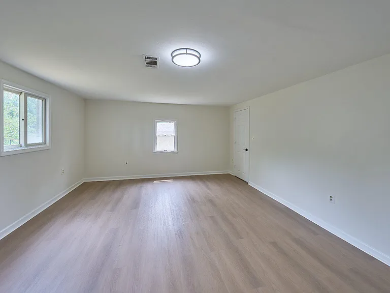 2924 Gracefield Rd — Photo 19