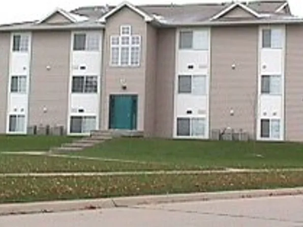 Secured Eastside Iowa City 2 bdrm condo with carport.