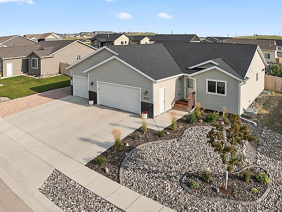 2nd image of 3014 Jessup Ln