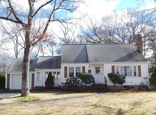 6 Philip Ln, Foxboro, MA 02035