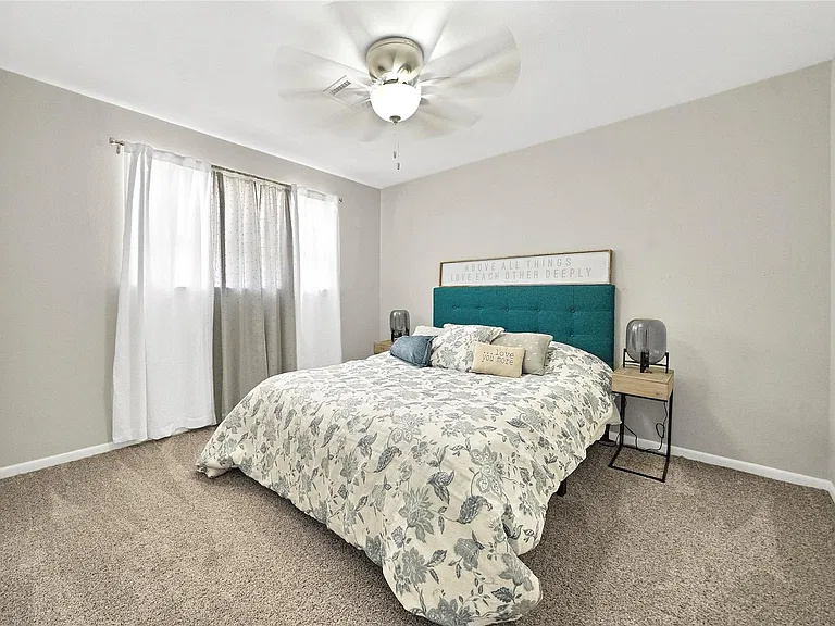 143 Bluebonnet St — Photo 28