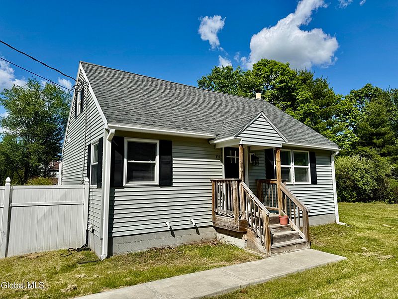 3rd image of 18 3rd Avenue