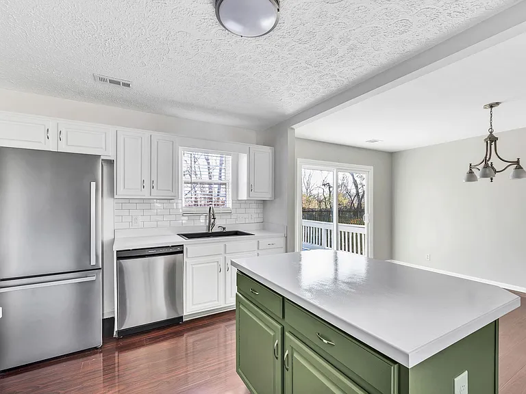 121 Deer Ridge Ln — Photo 22
