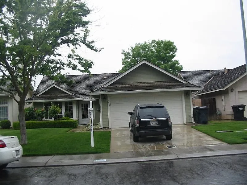 2305 Wyndmoor Ct photo 1