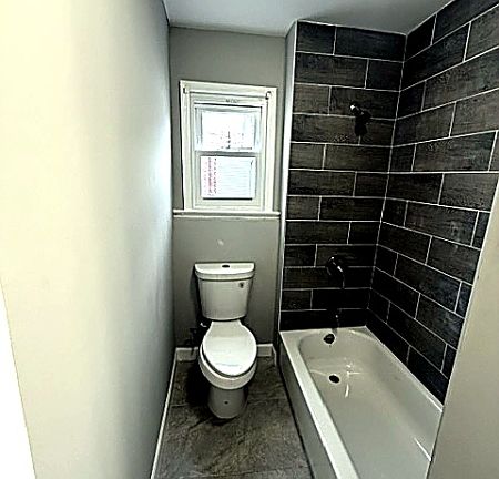 2nd image of 17 Maple Ave APT 2