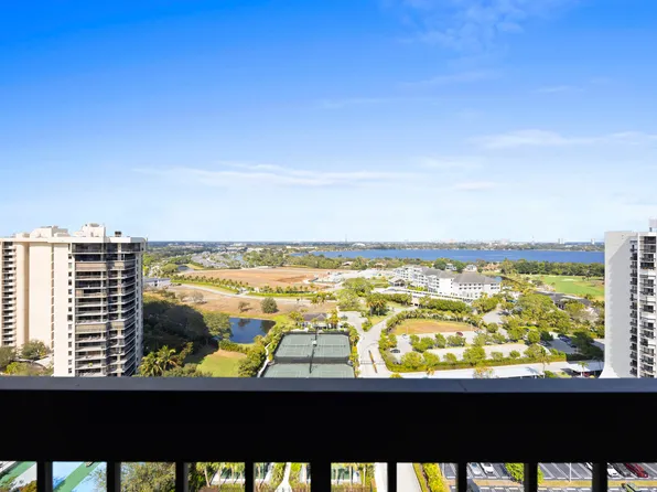 2425 Presidential Way #Ph2, West Palm Beach, FL 33401