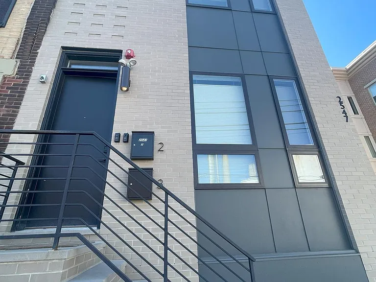 2547 Grays Ferry Ave #3 — Photo 1