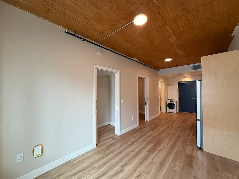 12th Street Apartments — Photo 5