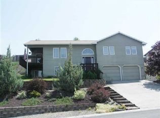 238 Sunrise Dr, Moscow, ID 83843