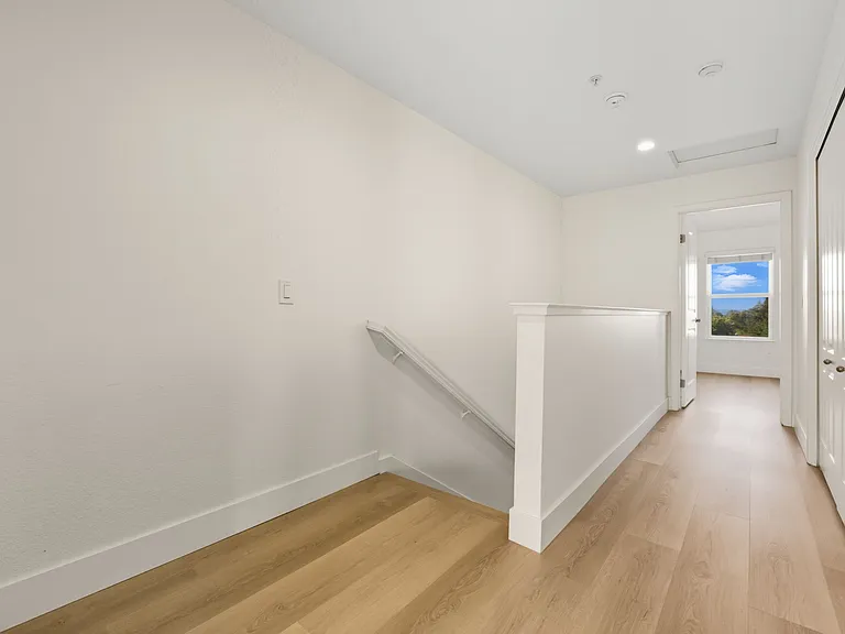 Stevens Creek Villas — Photo 28
