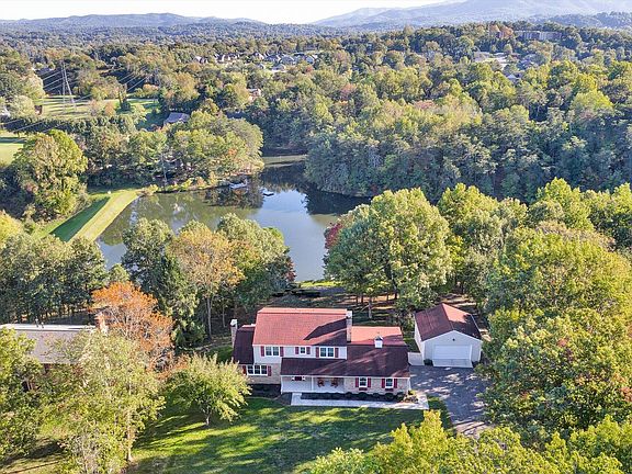 2nd image of 4422 Laurelwood Dr