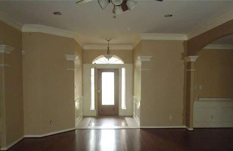 2nd image of 18439 Bluffview Dr