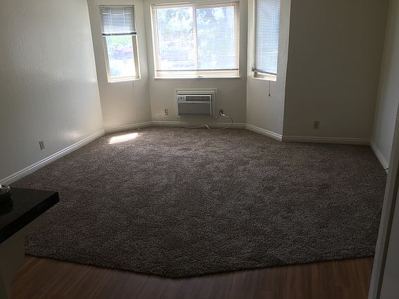 3rd image of 928 Black Diamond St APT 2
