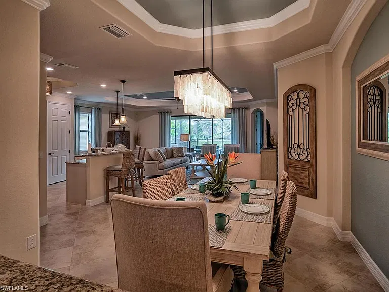 2850 Aviamar Cir — Photo 5