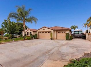 17573 Canyonwood Dr, Riverside, CA 92504