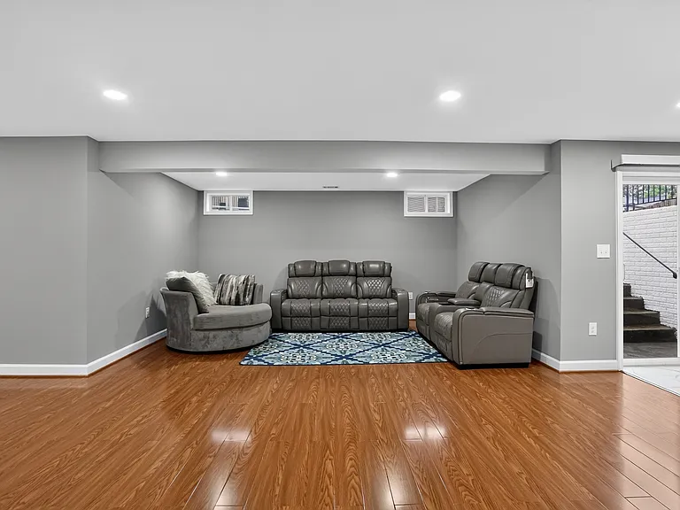 9226 Campfire Ct — Photo 3