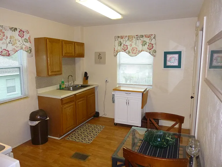 Eat-in kitchen