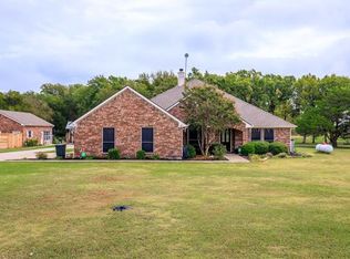 606 County Road 4444, Trenton, TX 75490