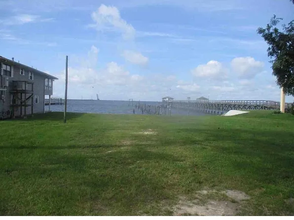225 Debbie Dr, Slidell, LA 70458